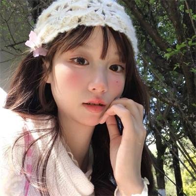 我就吃个瓜，捡走穿越者系统